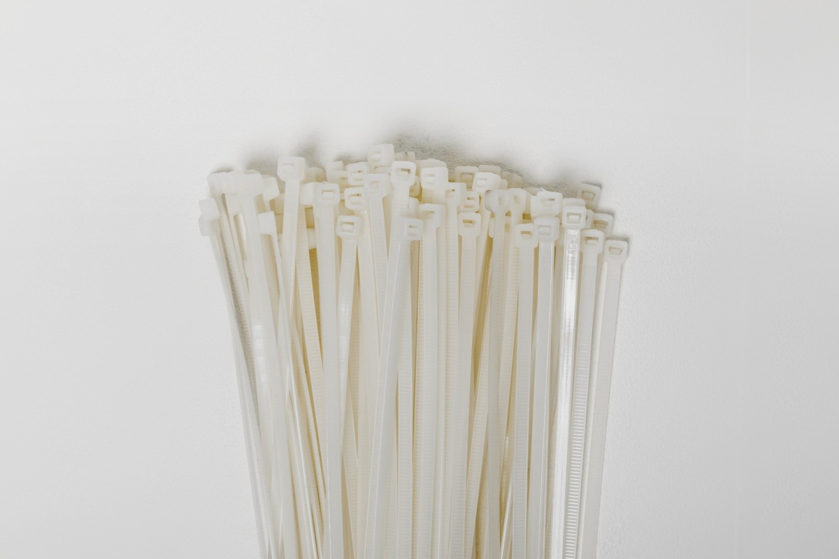 Хомут-стяжка кабельная 3,6х150 нейлон бел (уп.100шт) DYNEL