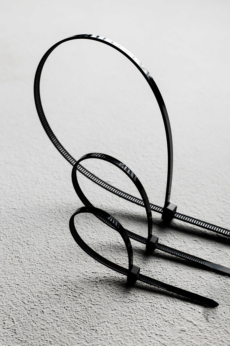 Хомут-стяжка кабельная 2,5х200 нейлон черн (уп.100шт) DYNEL